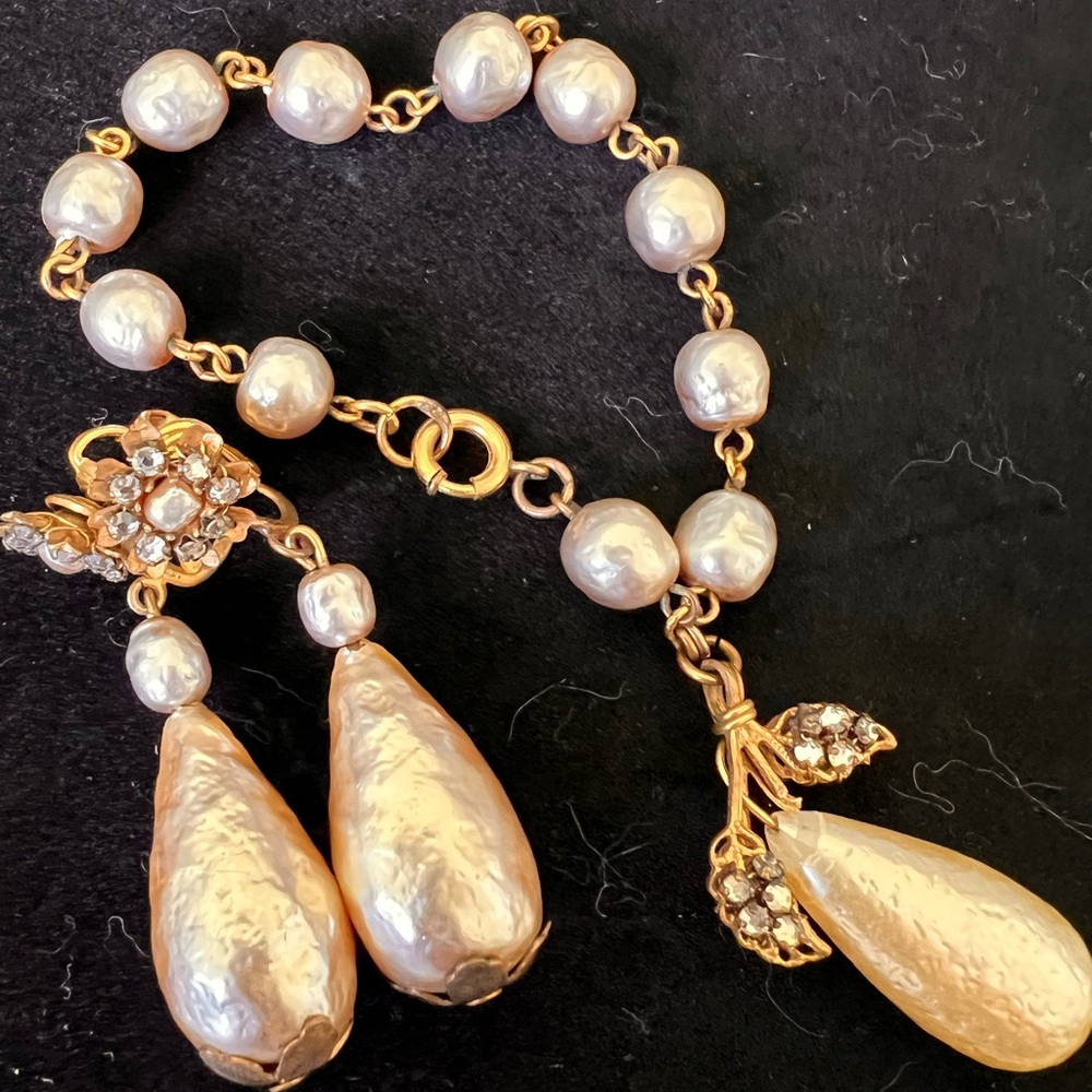 Miriam Haskell Baroque Pearl Bracelet & Earring set see all pics for some damage